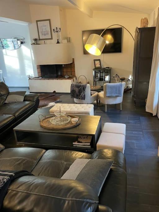 Maison De Charme Avec Vue Mer تروفيي سور مير المظهر الخارجي الصورة